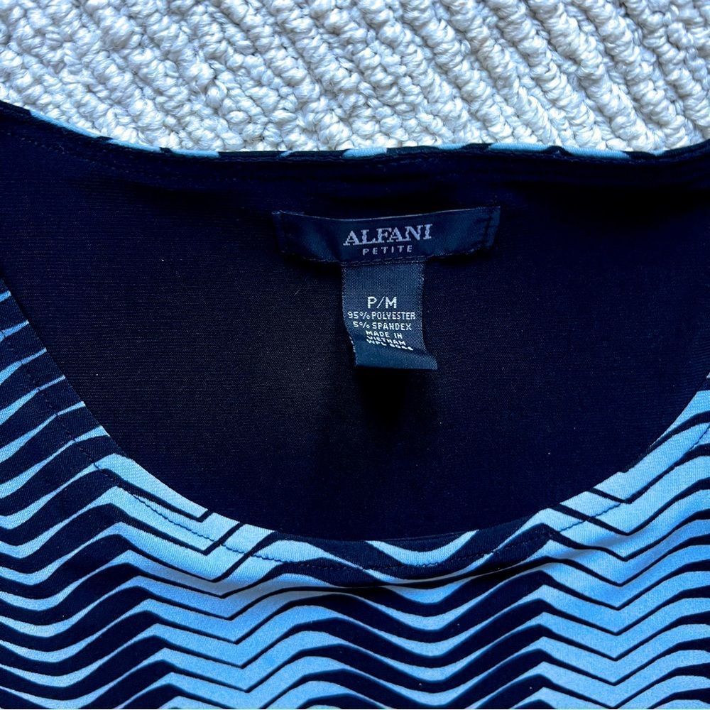 Alfani Petite Medium | Black & Blue Chevron Print Stretch Top Blouse - Picture 2 of 3